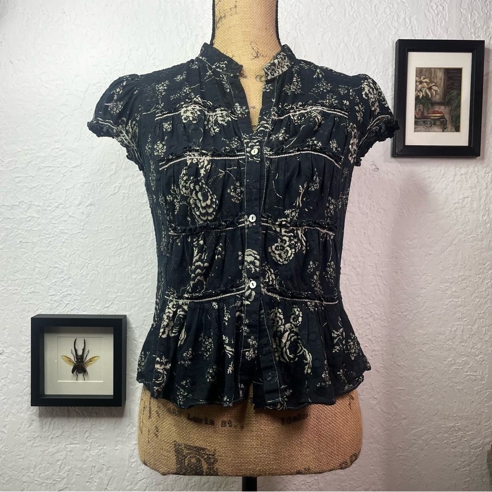 Max edition small black and cream blouse